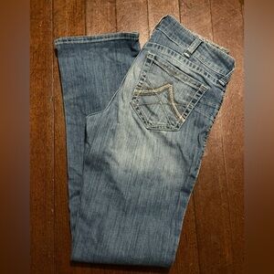 Women’s Ariat Denim Jeans ~ size 31L